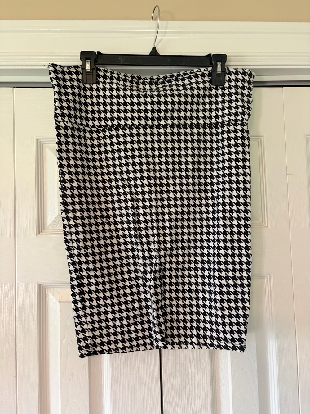 torrid Black and White Knit Top with Graphic Trim
